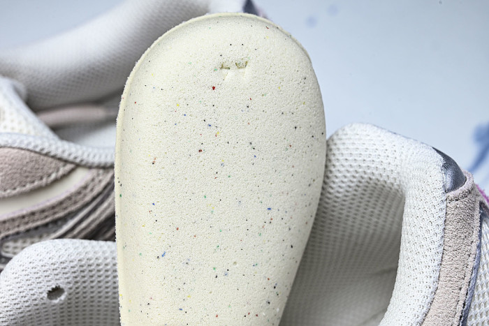 1203A383-104 GEL-NYC CREAM/MINERAL BEIGE