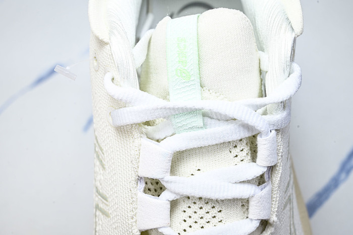 1011B794-101 GEL-NIMBUS 26 WHITE/WHITE