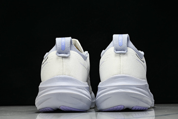 1012B601-100 GEL-NIMBUS 26 WHITE/FRESH AIR