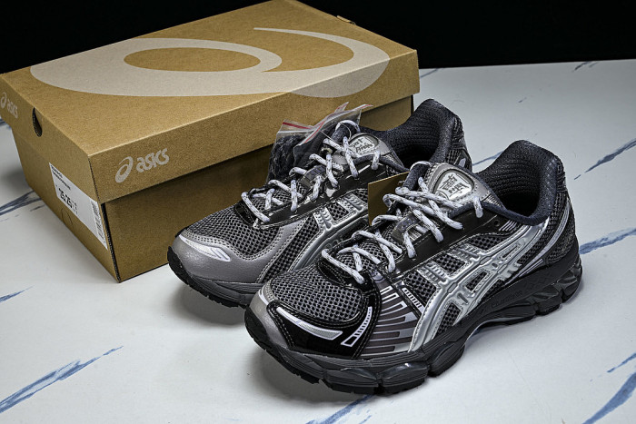 1203A930-020 GEL-KAYANO 12.1 TORNADO/PURE SILVER