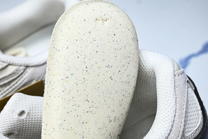 1203A383-111 GEL-NYC WHITE/SMOKE GREY