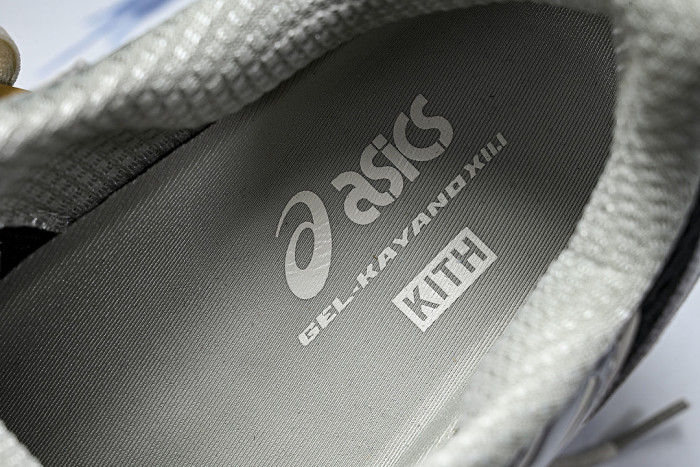 1203A846-020 GEL-KAYANO 12.1 PEAT/CREAM