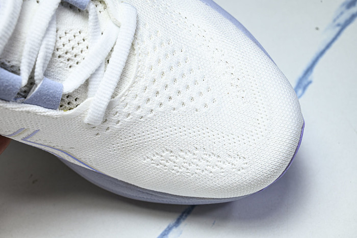 1012B601-100 GEL-NIMBUS 26 WHITE/FRESH AIR