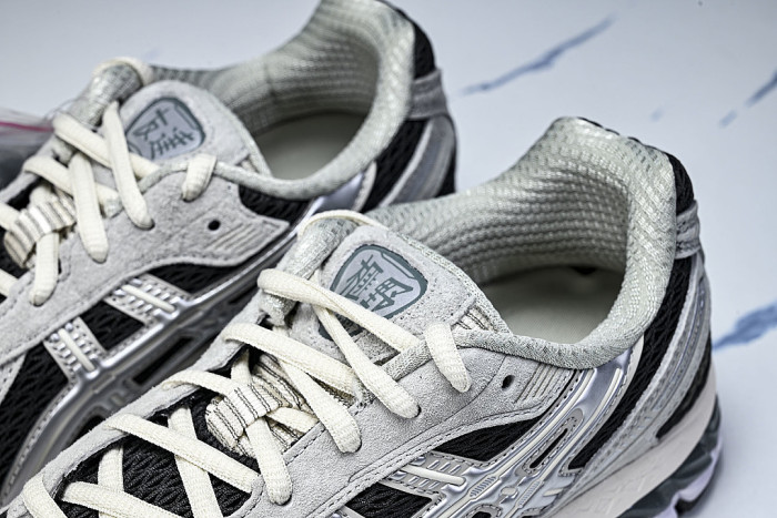 1203A846-020 GEL-KAYANO 12.1 PEAT/CREAM