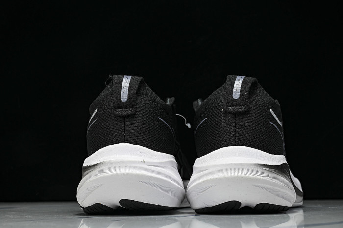 1011B794-001 GEL-NIMBUS 26 BLACK/GRAPHITE GREY