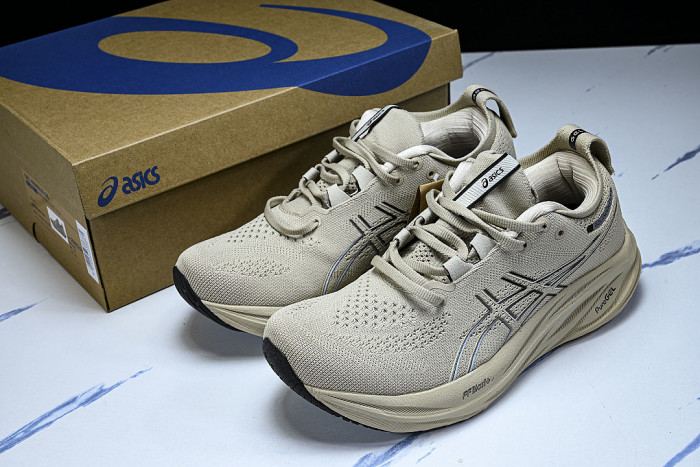 1011B794-021 GEL-NIMBUS 26 FEATHER GREY/BLACK