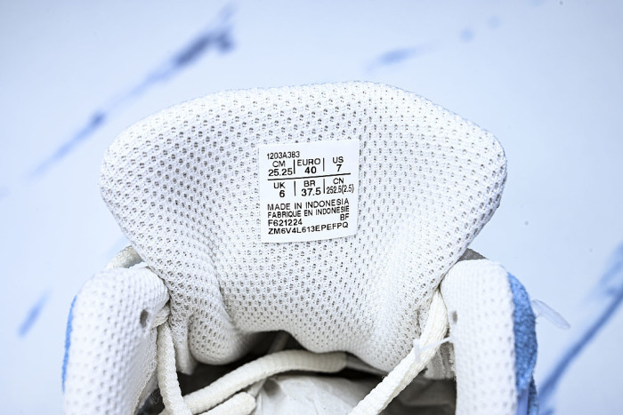 1203A383-107 GEL-NYC CREAM/ARCTIC SKY