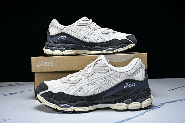 1203A383-111 GEL-NYC WHITE/SMOKE GREY