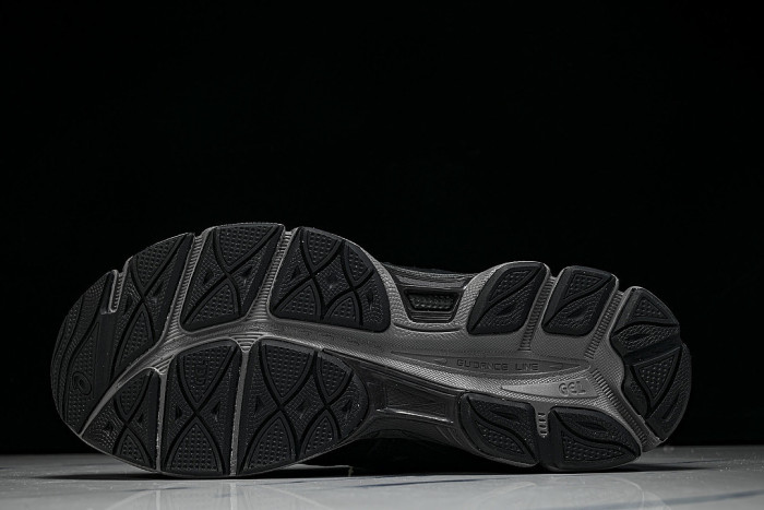 1201A789-020 GEL-NYC GRAPHITE GREY/BLACK