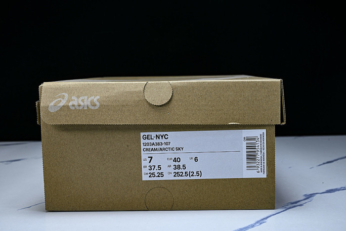 1203A383-107 GEL-NYC CREAM/ARCTIC SKY