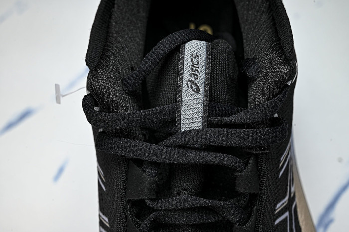 1011B922-001 GEL-NIMBUS 26 PLATINUM BLACK/CHAMPAGNE