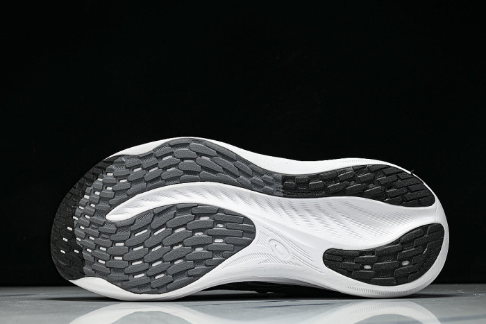 1011B794-001 GEL-NIMBUS 26 BLACK/GRAPHITE GREY