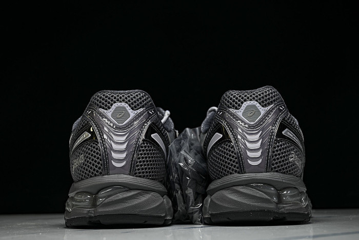 1203A930-020 GEL-KAYANO 12.1 TORNADO/PURE SILVER
