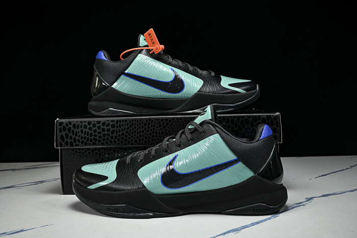 IH0274-300 ZOOM KOBE 5 CHAOS CASUAL SNEAKERS SKY BLUE/BLACK