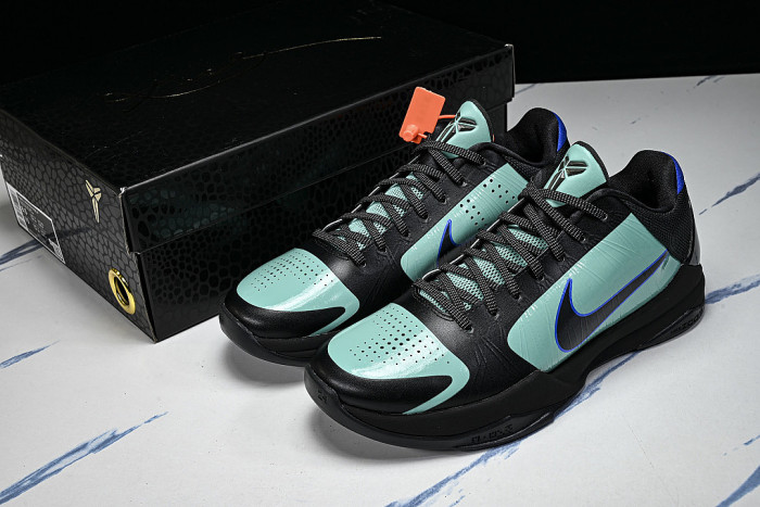 IH0274-300 ZOOM KOBE 5 CHAOS CASUAL SNEAKERS SKY BLUE/BLACK