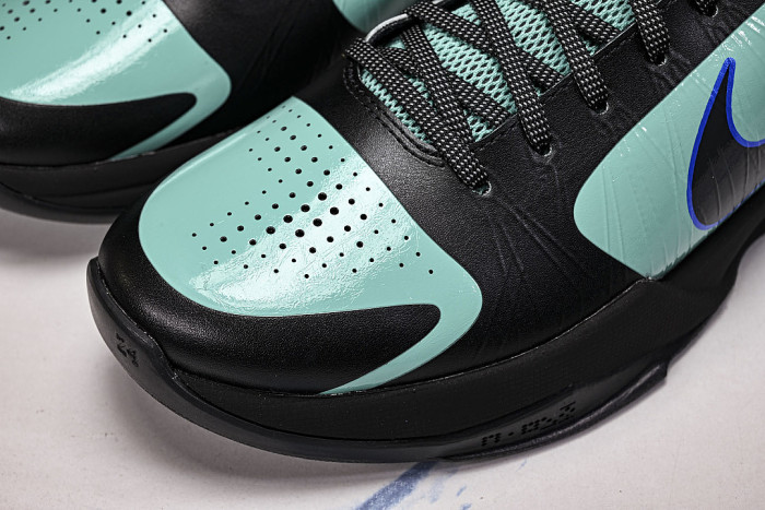 IH0274-300 ZOOM KOBE 5 CHAOS CASUAL SNEAKERS SKY BLUE/BLACK