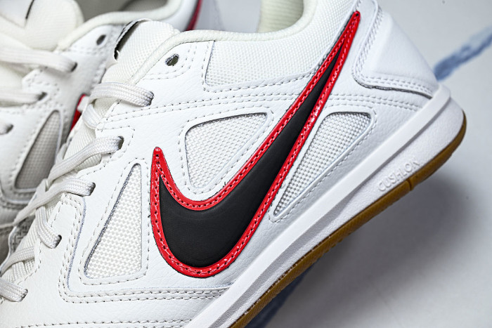 HQ6019-104 GATO LOW-TOP CASUAL LIFESTYLE SHOES SUMMIT WHITE/BRIGHT CRIMSON/MEDIUM BROWN/BLACK