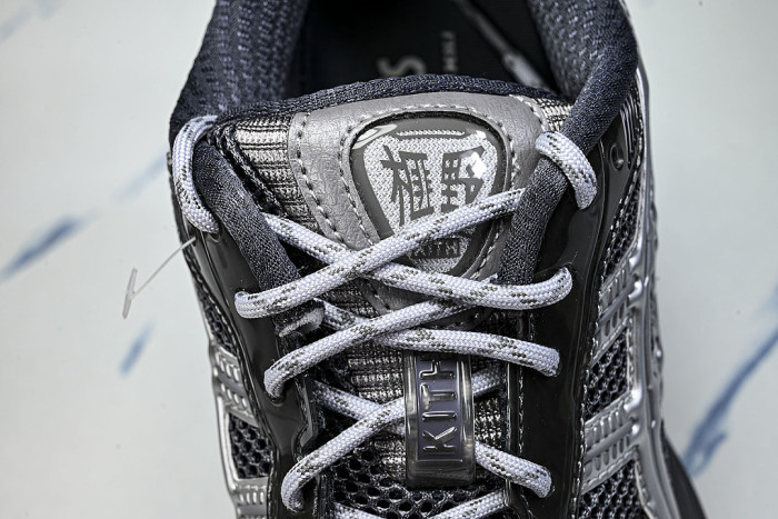 1203A930-020 GEL-KAYANO 12.1 TORNADO/PURE SILVER