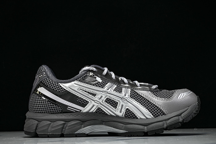 1203A930-020 GEL-KAYANO 12.1 TORNADO/PURE SILVER