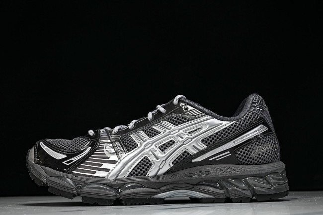 1203A930-020 GEL-KAYANO 12.1 TORNADO/PURE SILVER