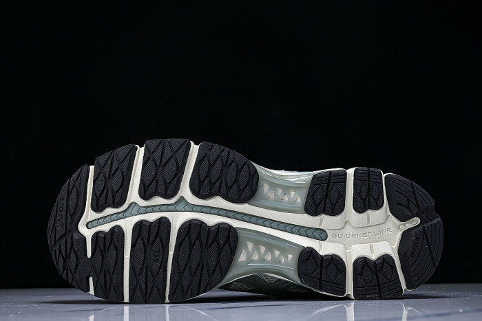1203A675-100 GEL-KAYANO 12.1 CREAM/SAGE