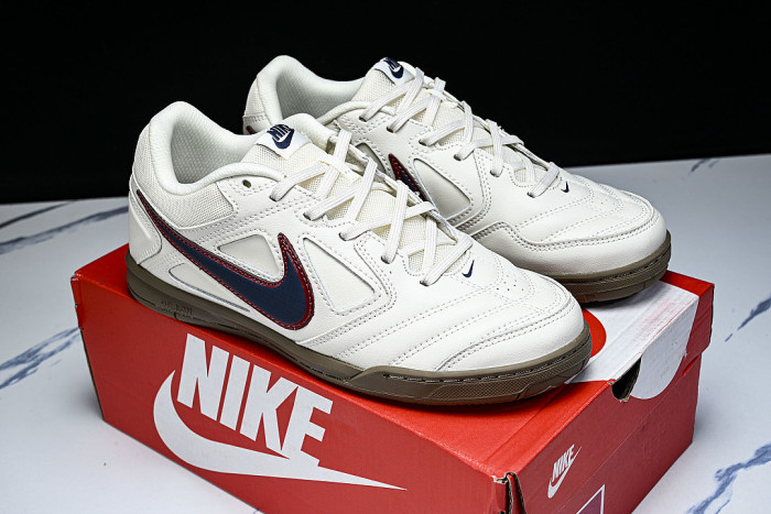 IH4380-110 GATO LOW-TOP CASUAL SHOES PALE IVORY/UNIVERSITY RED/GUM DARK BROWN/THUNDER BLUE