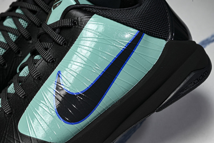 IH0274-300 ZOOM KOBE 5 CHAOS CASUAL SNEAKERS SKY BLUE/BLACK
