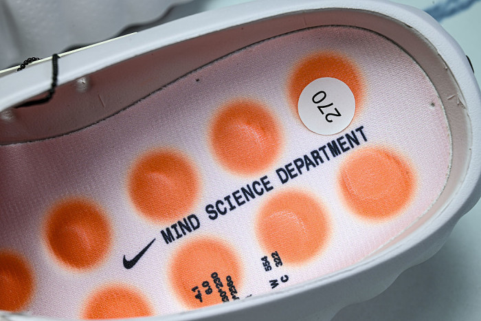HQ4307-610 MIND 001 SLIDE PEARL PINK/HYPER CRIMSON/BLACK/CHROME