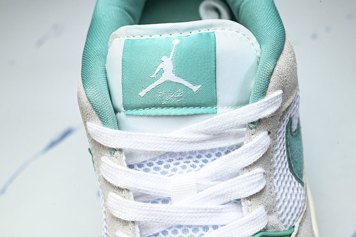 HJ6778-113 JORDAN CMFT ERA WHITE/SAIL/WASHED TEAL