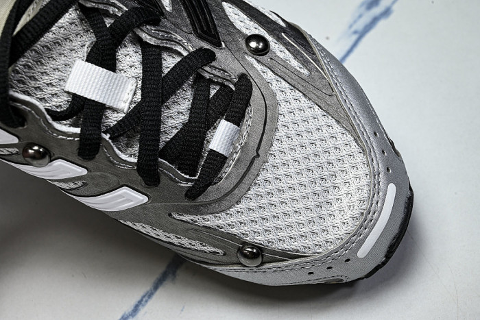 HP3521 ADIZERO PR CLOUD WHITE/SILVER METALLIC/CORE BLACK
