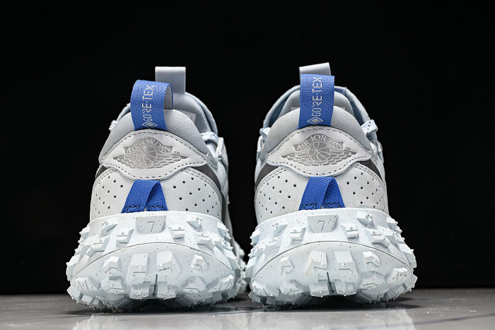 FV4227-400 JORDAN 1 LOW ELEMENT GORE-TEX GLACIER BLUE/SILVER/PALE BLUE/LIGHT ARMORY BLUE