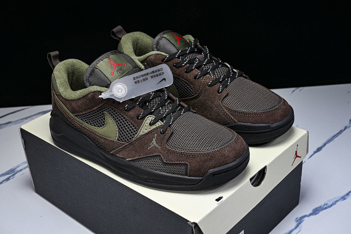 HJ6777-200 JORDAN CMFT ERA LOW-TOP RETRO CASUAL SPORTS SHOES BAROQUE BROWN/BLACK/GYM RED