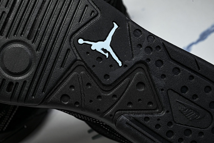 IV3216-001 JORDAN CMFT ERA BLACK/BLACK/BLACK