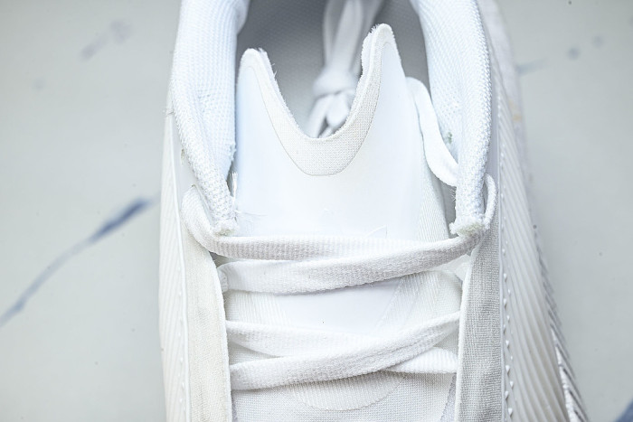 LA6215 HYPERBOOST EDGE M SOLE-BOOSTING RUNNING SHOES WHITE/BLACK/WHITE