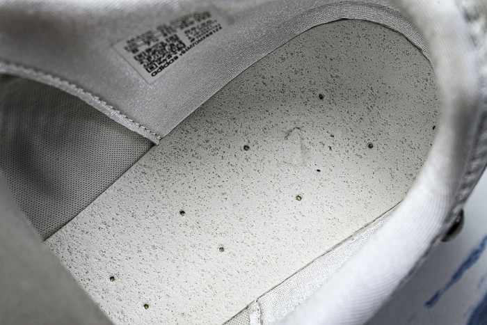 HP3521 ADIZERO PR CLOUD WHITE/SILVER METALLIC/CORE BLACK