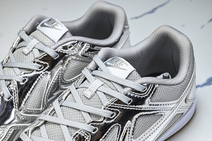 IB3566-001 GATO LV8 LOW-TOP CASUAL SHOES METALLIC SILVER/WHITE/GUM LIGHT BROWN/METALLIC SILVER