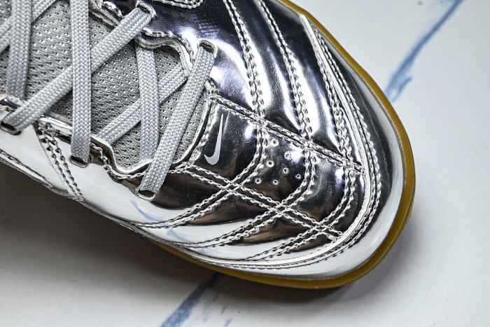 IB3566-001 GATO LV8 LOW-TOP CASUAL SHOES METALLIC SILVER/WHITE/GUM LIGHT BROWN/METALLIC SILVER
