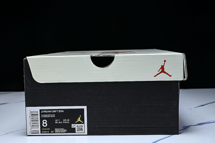 IV3216-001 JORDAN CMFT ERA BLACK/BLACK/BLACK