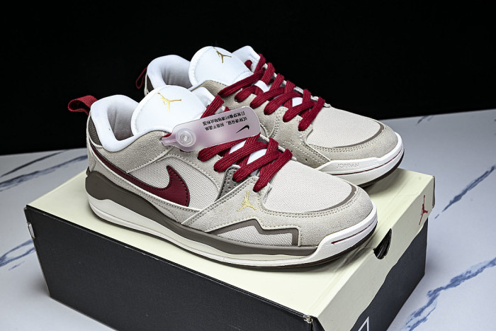 IQ9781-261 JORDAN CMFT ERA LOW-TOP RETRO CASUAL SPORTS SHOES BROWN/RED