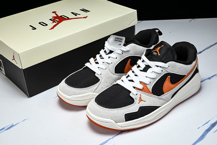 HJ6777-018 JORDAN CMFT ERA BLACK/SAIL/COCONUT MILK/STARFISH