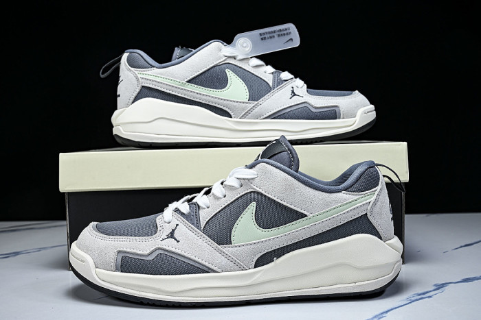 HJ6777-003 JORDAN CMFT ERA COOL GREY/IRIS WHISPER/ANTHRACITE/JADE AURA