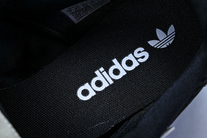 HP3523 ADIZERO PR CORE BLACK/CORE WHITE/CREAM WHITE