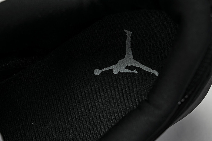 IV3216-001 JORDAN CMFT ERA BLACK/BLACK/BLACK