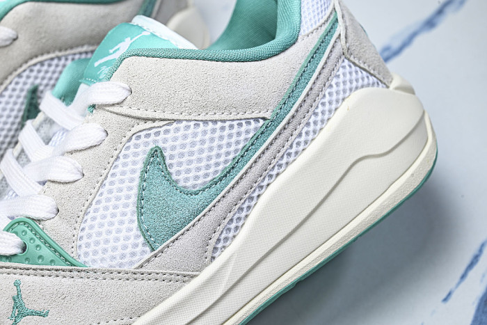 HJ6778-113 JORDAN CMFT ERA WHITE/SAIL/WASHED TEAL