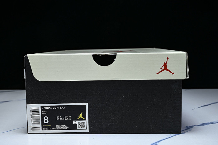HJ6777-060 JORDAN CMFT ERA BLACK/GYM RED/ANTHRACITE/BLACK