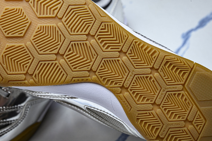 IB3566-001 GATO LV8 LOW-TOP CASUAL SHOES METALLIC SILVER/WHITE/GUM LIGHT BROWN/METALLIC SILVER
