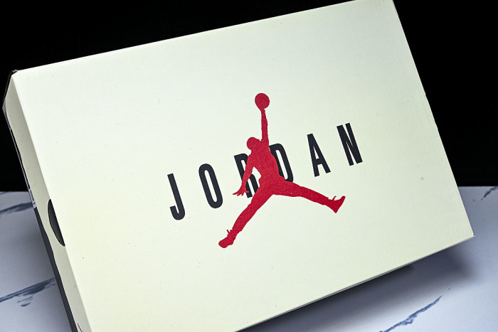IQ3473-161 JORDAN CMFT ERA SE WHITE/TEAM CRIMSON-SAIL-DUSTY PEACH-SEA GLASS-CREAM II