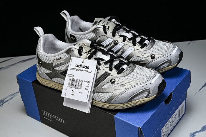 HP3521 ADIZERO PR CLOUD WHITE/SILVER METALLIC/CORE BLACK