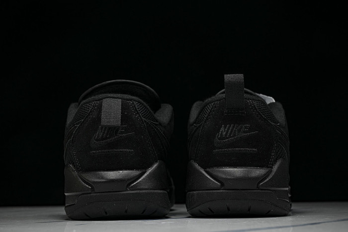 HJ6777-060 JORDAN CMFT ERA BLACK/GYM RED/ANTHRACITE/BLACK