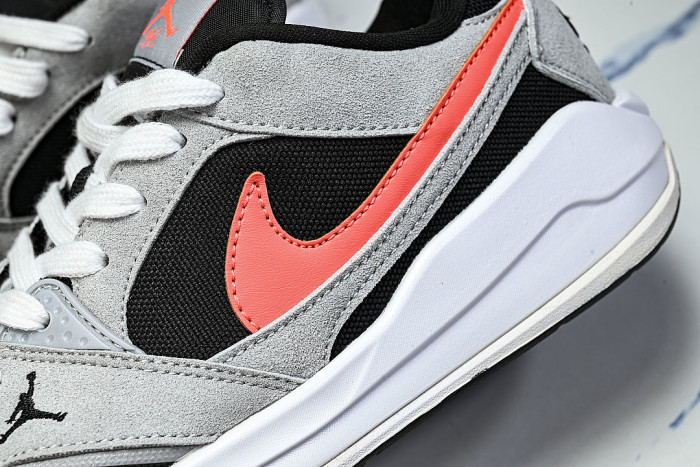 HJ6777- 006 JORDAN CMFT ERA BLACK/WOLF GREY/WHITE/INFRARED 23